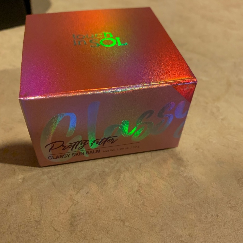Touch in sol glassy skin balm